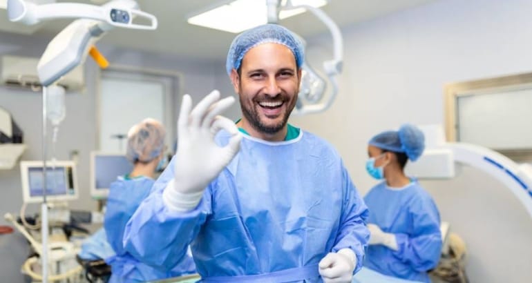 İs turkey safe to travel for surgery?