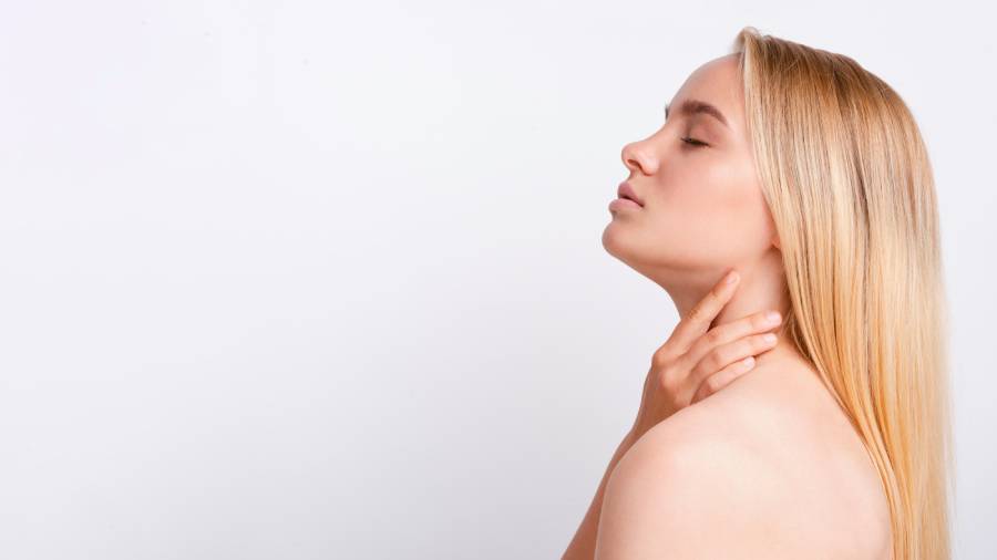 How to Choose the Best Facelift Surgeon: Checklist & Questions